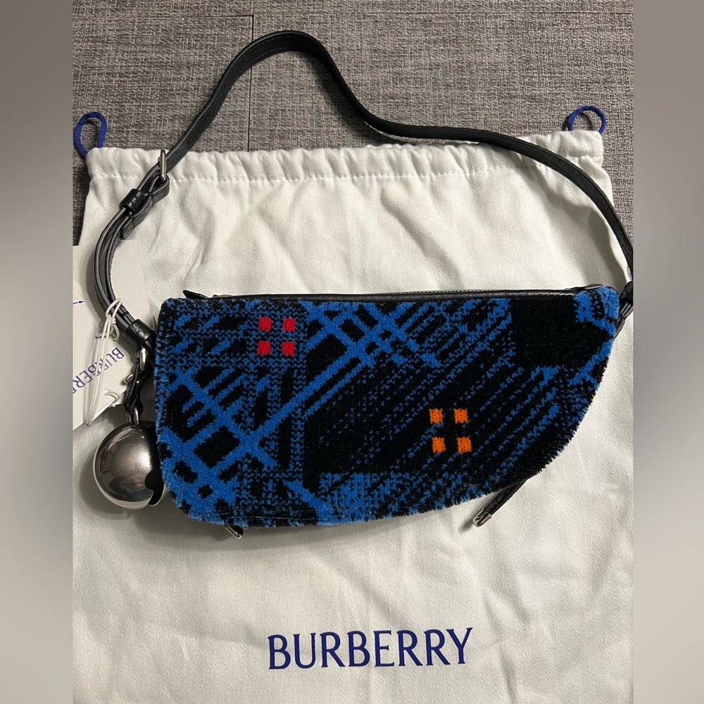 Burberry Sling Shield bell-charm shoulder bag NWT Dust bag, Excellent Condition